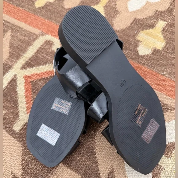 Bamboo New Black Fisherman’s Gladiator Sandals - Picture 4 of 4